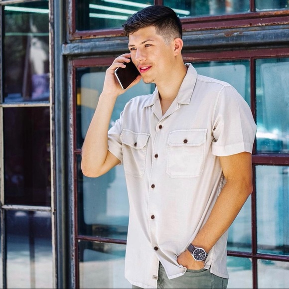 Meet your Posher, Cris - Picture 2 of 3